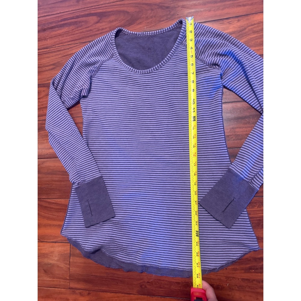 Lululemon Striped Long Sleeve Thumbhole Active Top Purple Grey Scoop Neck